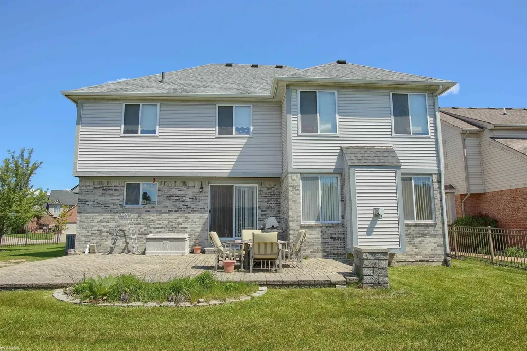 32036 Holly Drive Chesterfield Township MI 48047