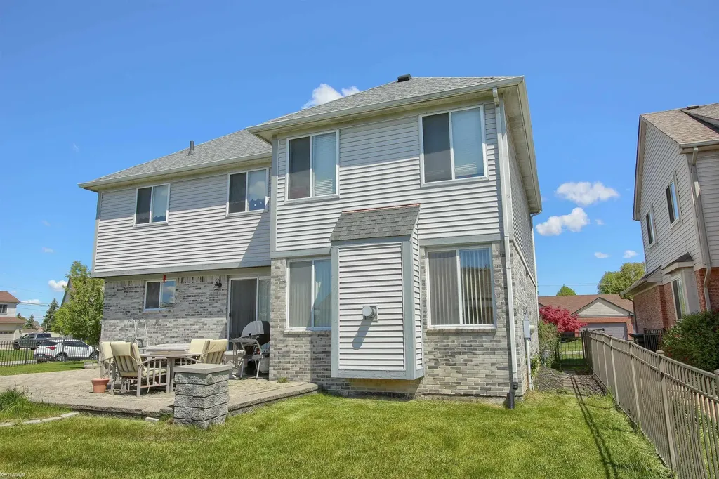 32036 Holly Drive Chesterfield Township MI 48047