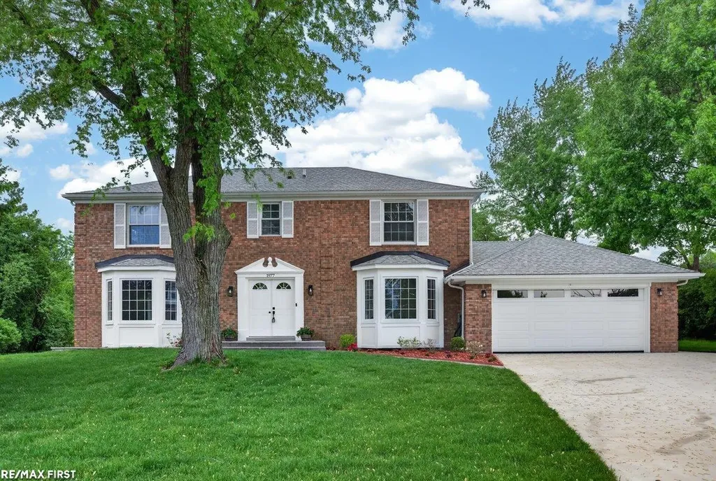 1977 Warbler Court Troy City MI 48084
