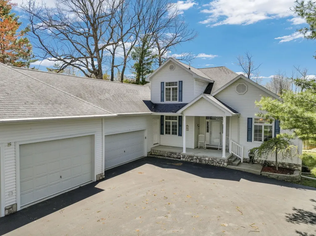 2185 E Houghton Drive Denton Township MI 48629