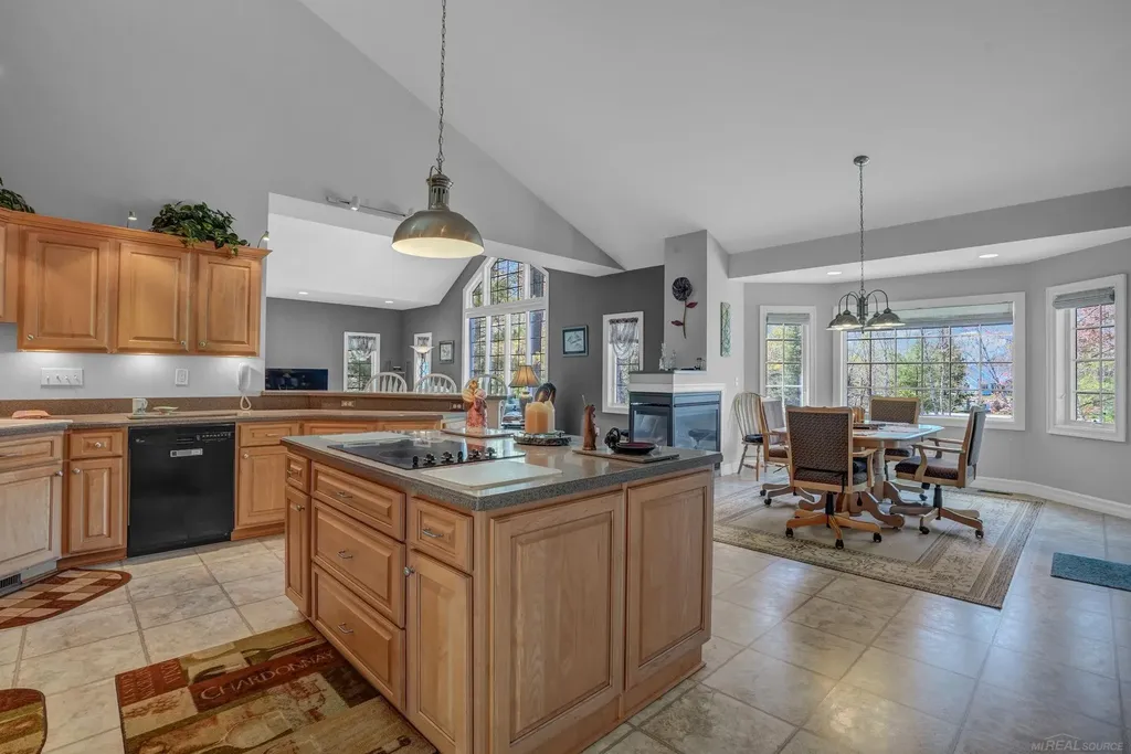 2185 E Houghton Drive Denton Township MI 48629