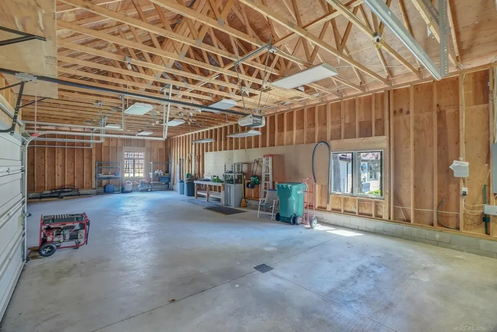 2185 E Houghton Drive Denton Township MI 48629