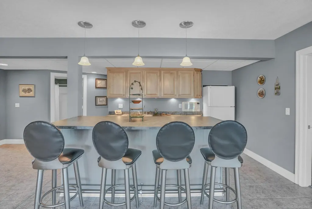 2185 E Houghton Drive Denton Township MI 48629