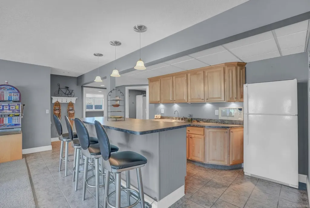 2185 E Houghton Drive Denton Township MI 48629