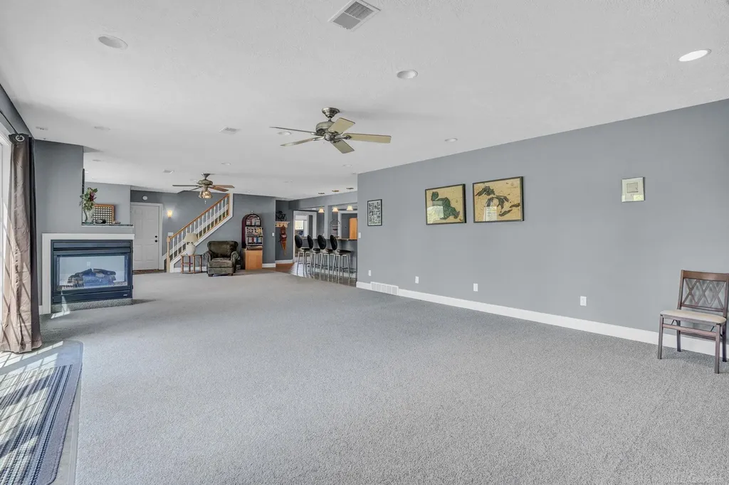 2185 E Houghton Drive Denton Township MI 48629
