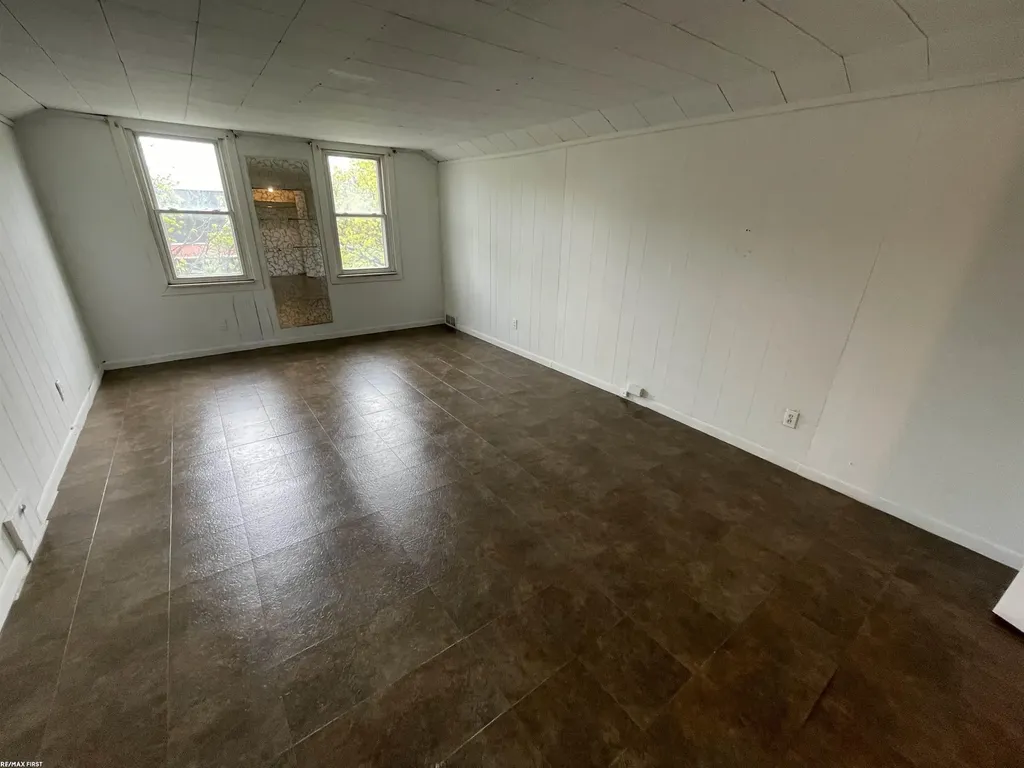 10411 Sterritt Street Detroit City MI 48213