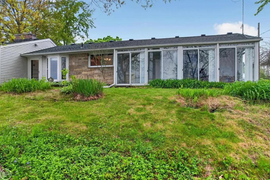 664 Sunrise Park Street Genoa Township MI 48843