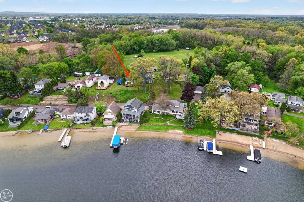 664 Sunrise Park Street Genoa Township MI 48843