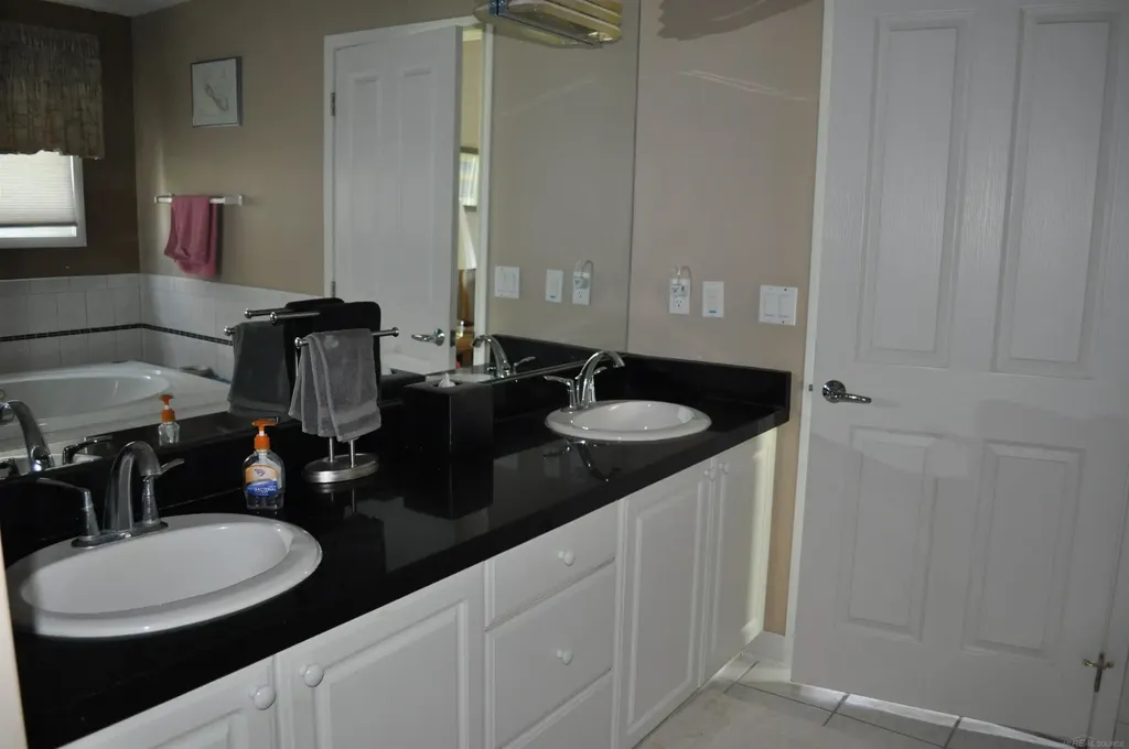 1138 Saint Andrews Avenue Highland Charter Township MI 48357