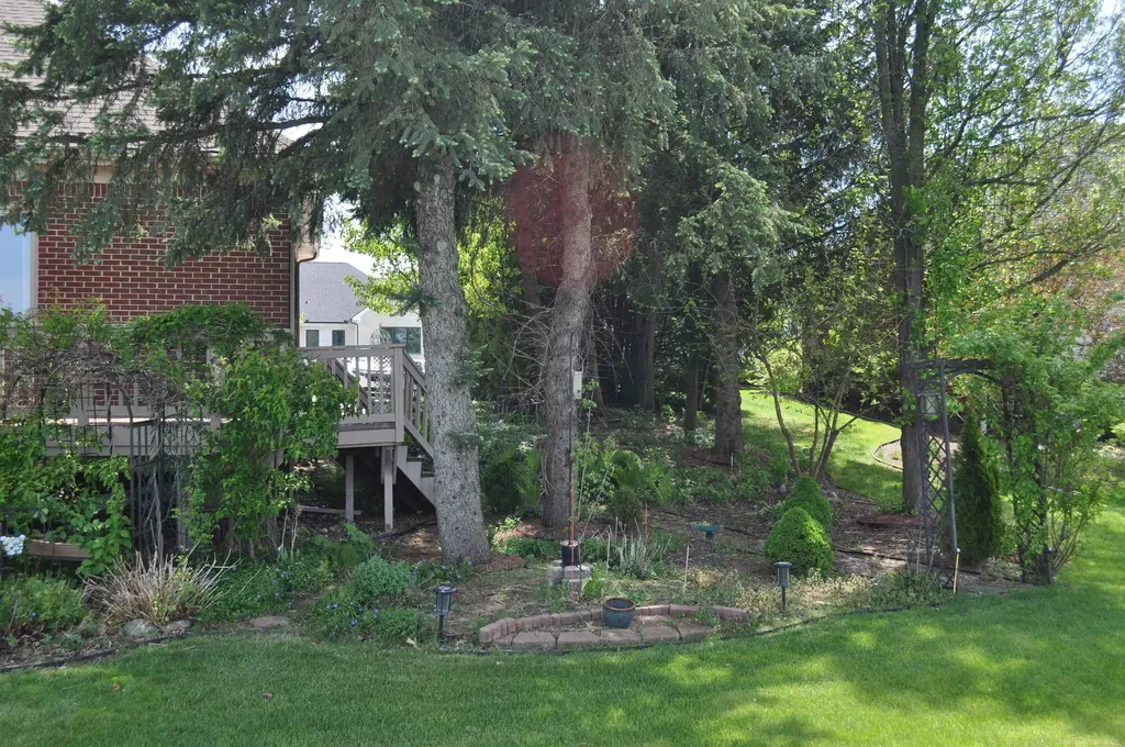 1138 Saint Andrews Avenue Highland Charter Township MI 48357