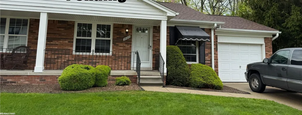 38210 E Maple Forest Boulevard Harrison Charter Township MI 48045