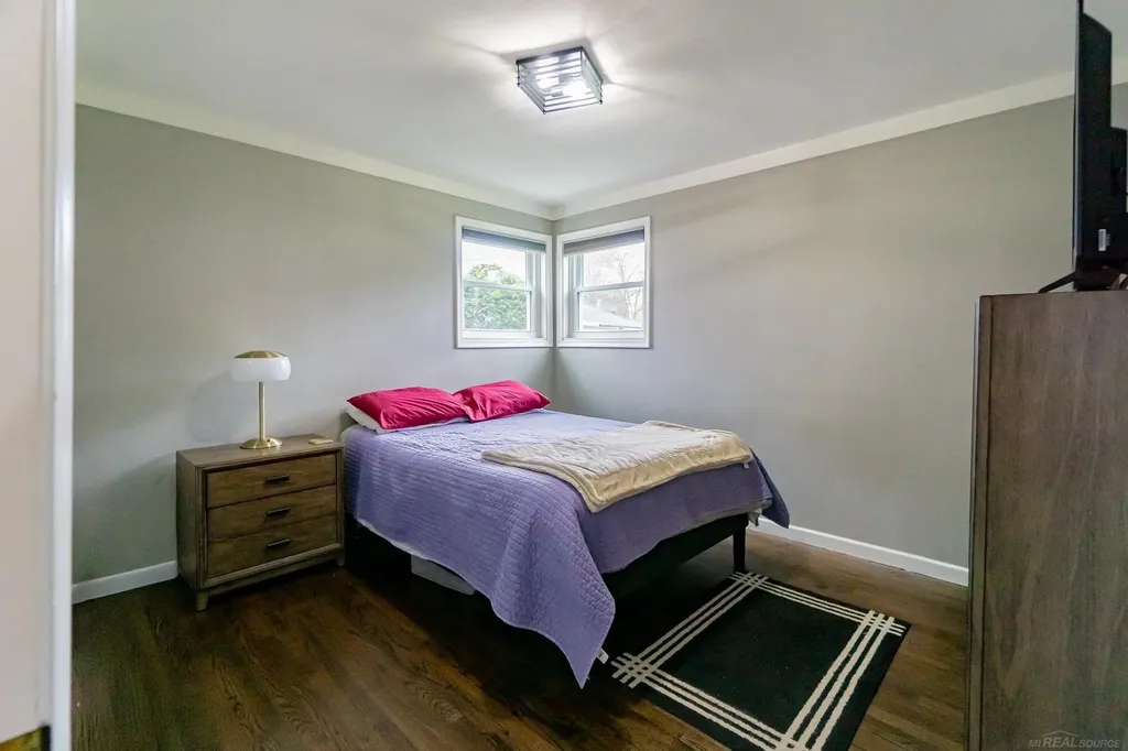 22240 Milgrom Court St. Clair Shores City MI 48081