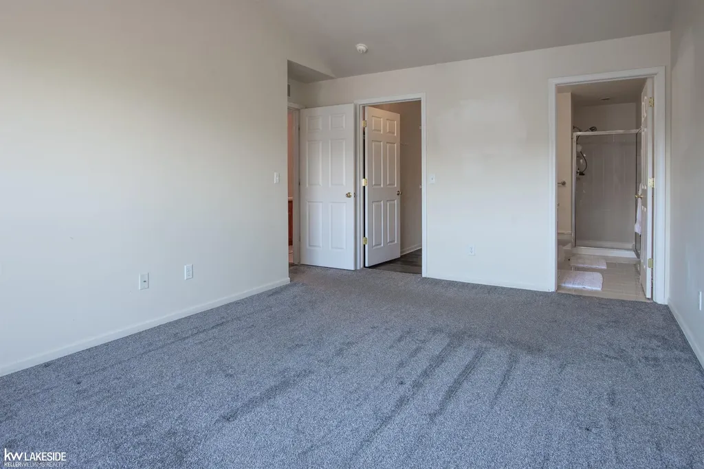 43971 Elm Drive Sterling Heights City MI 48313