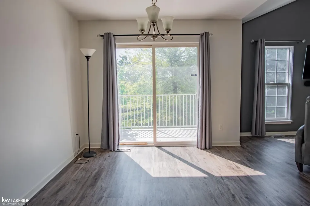 43971 Elm Drive Sterling Heights City MI 48313