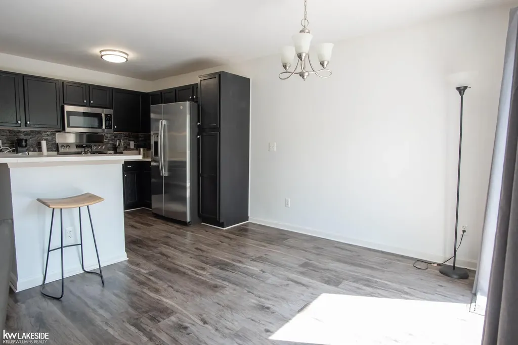 43971 Elm Drive Sterling Heights City MI 48313