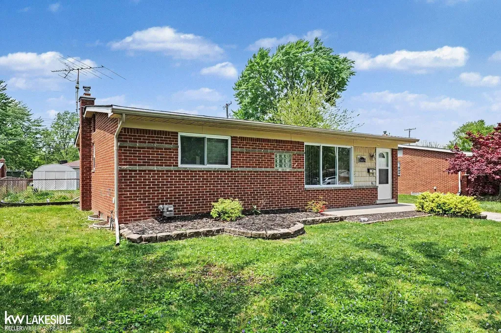 35619 Seville Street Clinton Charter Township MI 48035