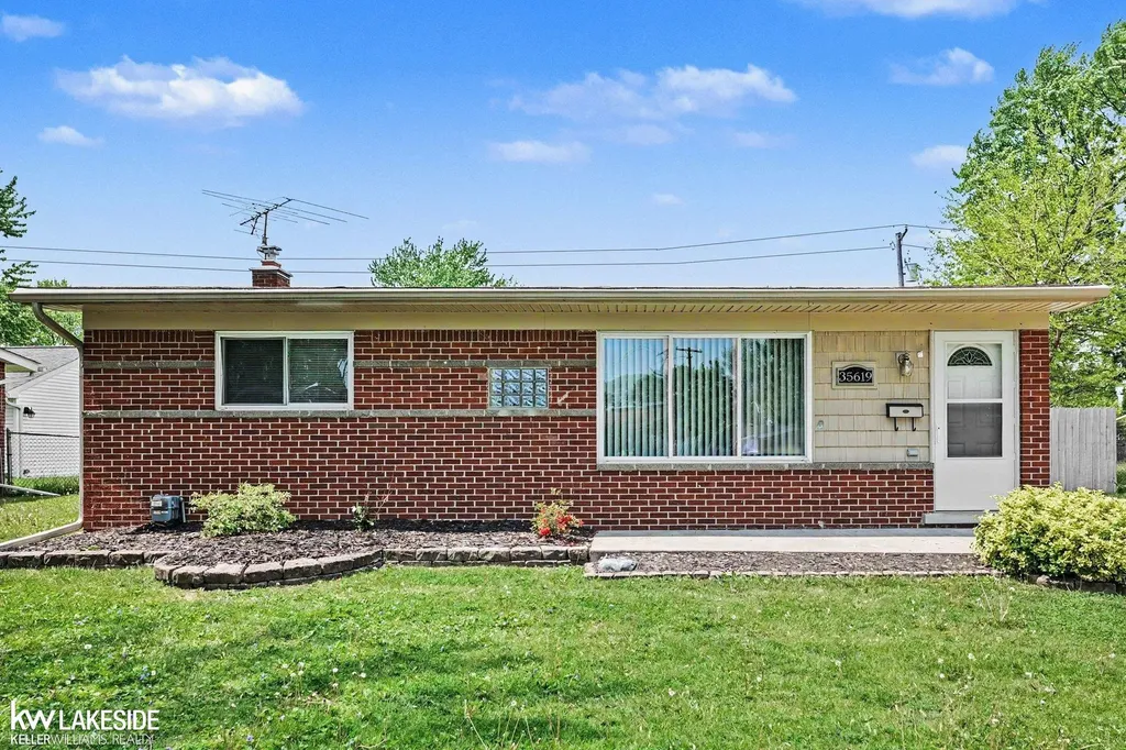 35619 Seville Street Clinton Charter Township MI 48035
