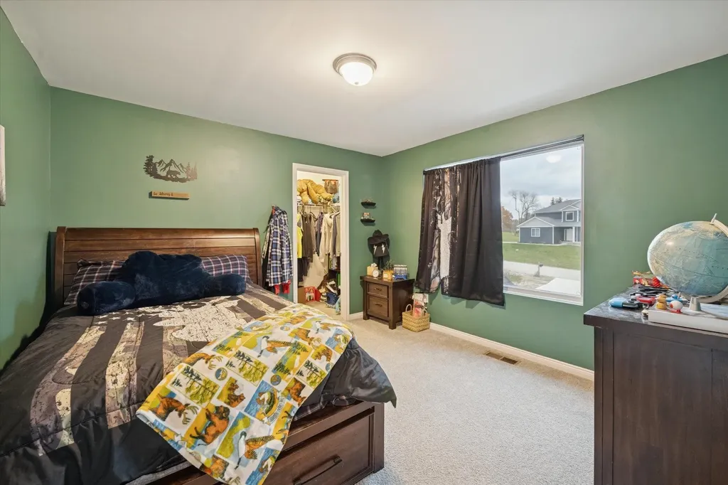 126 Parker Ln Lane Ortonville Village MI 48462