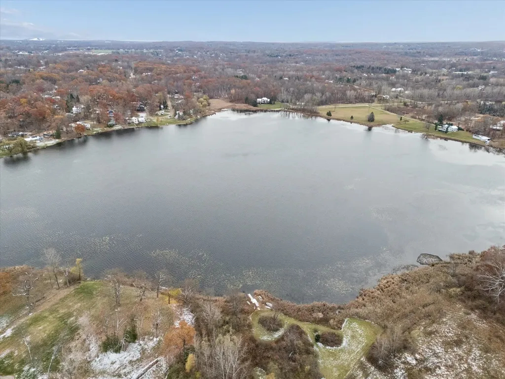 126 Parker Ln Lane Ortonville Village MI 48462