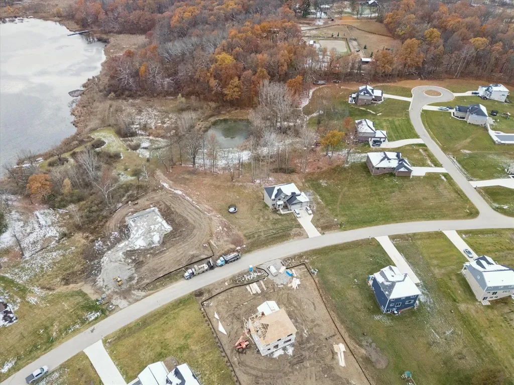 126 Parker Ln Lane Ortonville Village MI 48462