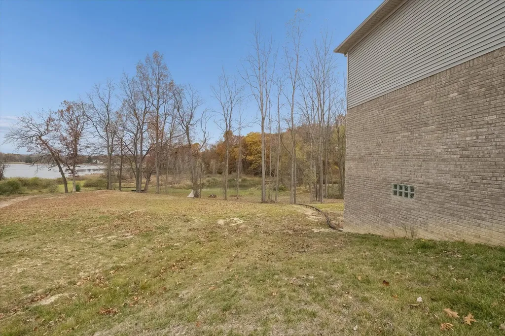 126 Parker Ln Lane Ortonville Village MI 48462