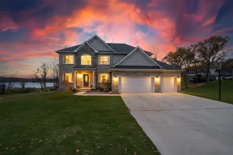 126 Parker Ln Lane Ortonville Village MI 48462