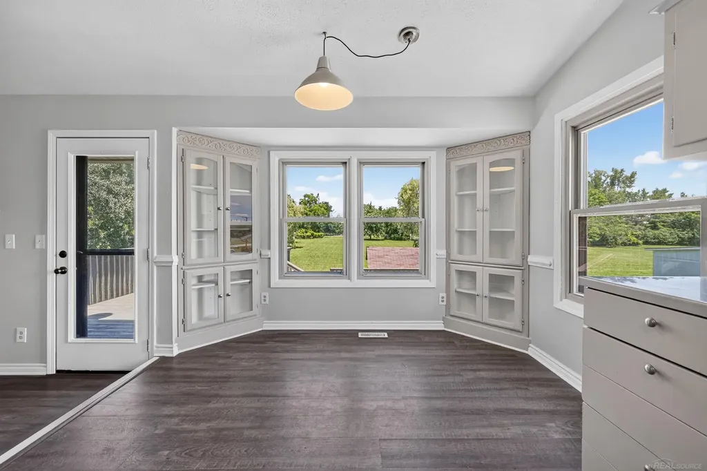 6611 Textile Road Ypsilanti Charter Township MI 48197