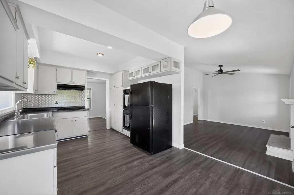 6611 Textile Road Ypsilanti Charter Township MI 48197