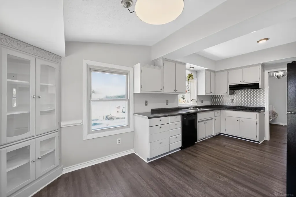6611 Textile Road Ypsilanti Charter Township MI 48197