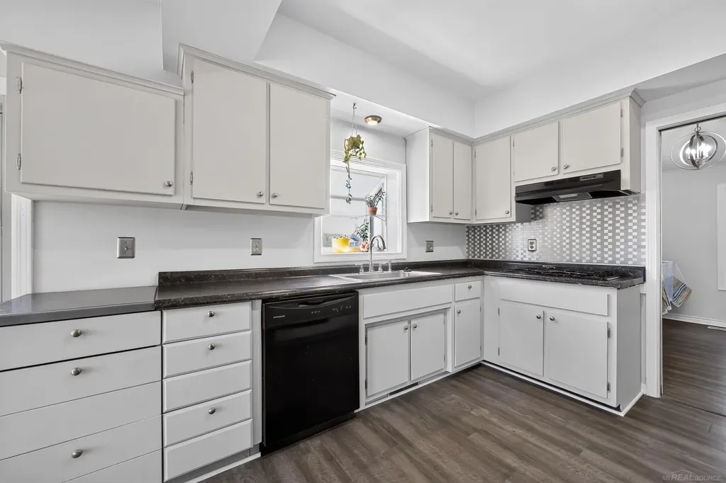 6611 Textile Road Ypsilanti Charter Township MI 48197