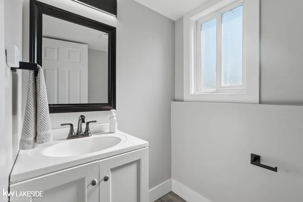 40916 Pickett Ridge Road Sterling Heights City MI 48313