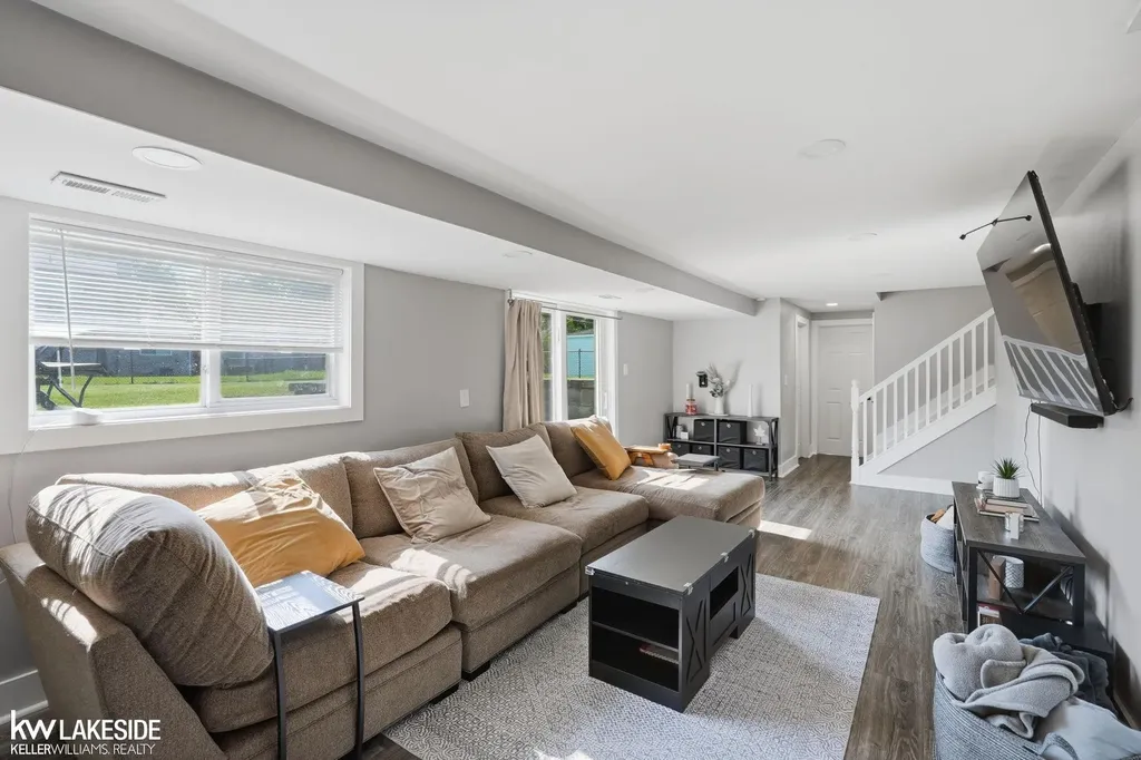 40916 Pickett Ridge Road Sterling Heights City MI 48313