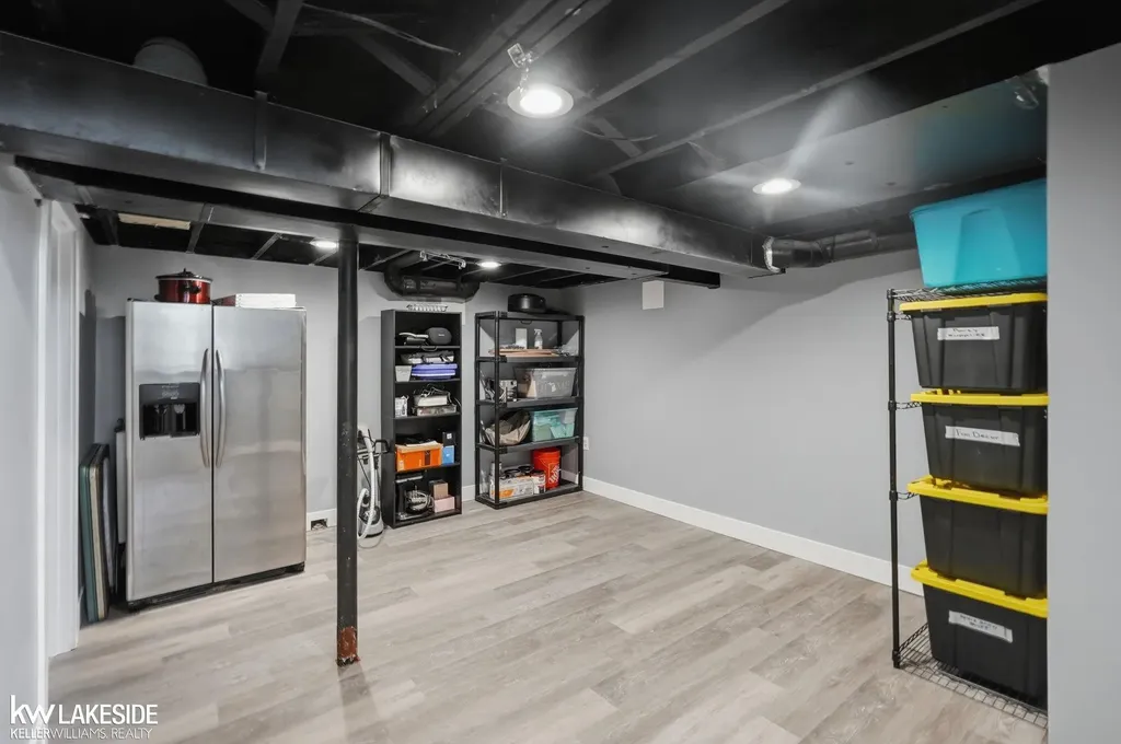 40916 Pickett Ridge Road Sterling Heights City MI 48313
