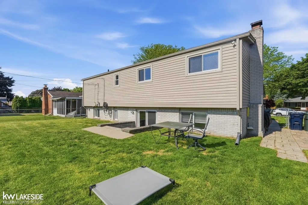 40916 Pickett Ridge Road Sterling Heights City MI 48313