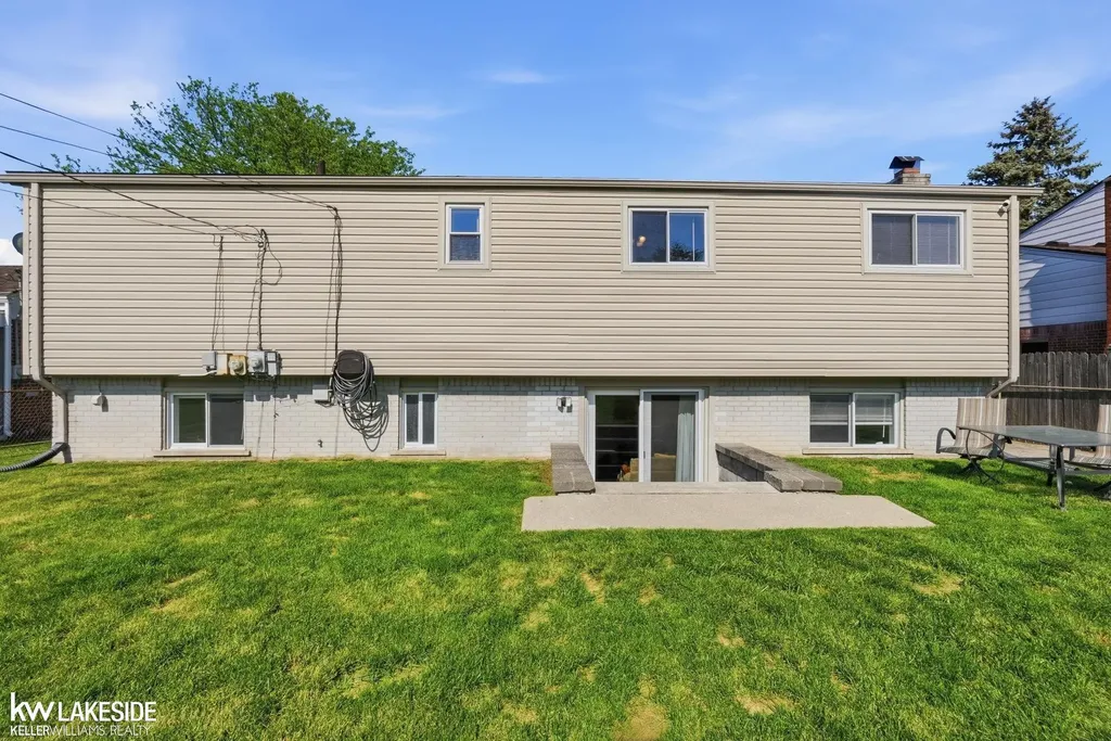 40916 Pickett Ridge Road Sterling Heights City MI 48313