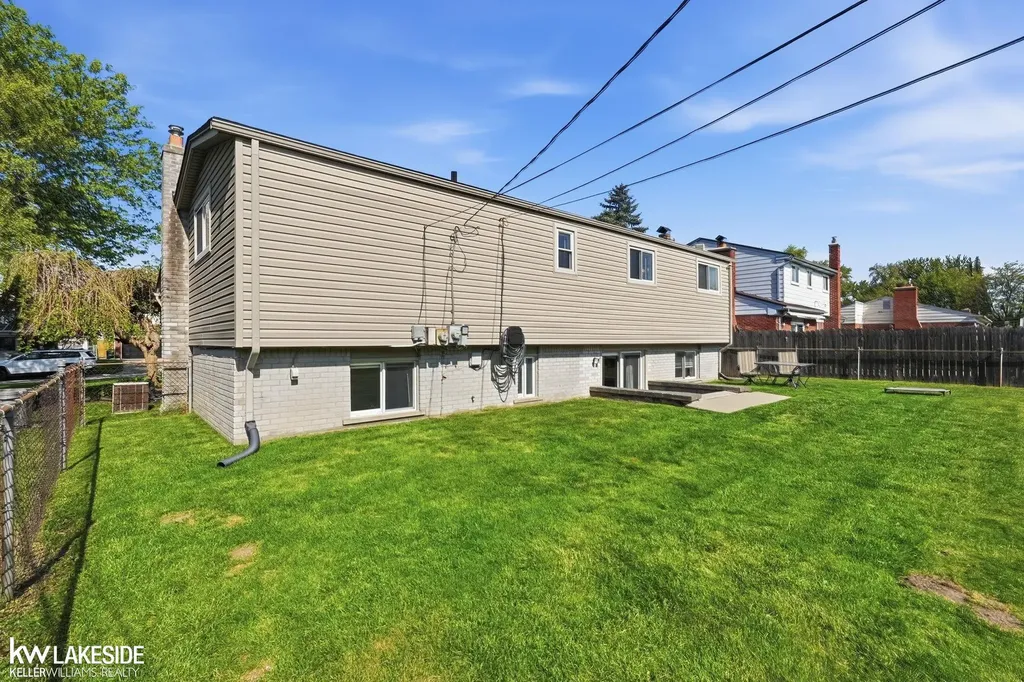 40916 Pickett Ridge Road Sterling Heights City MI 48313