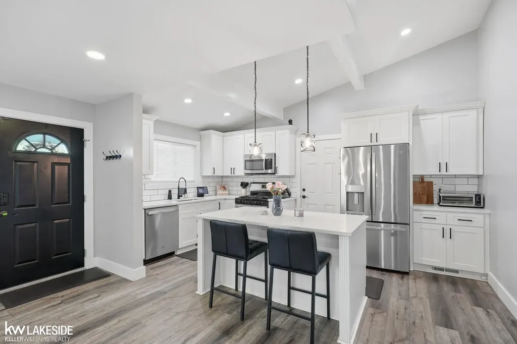 40916 Pickett Ridge Road Sterling Heights City MI 48313