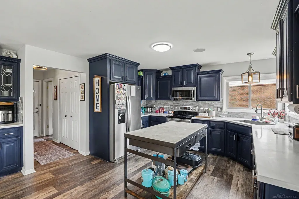 63564 Monticello E Drive Washington Township MI 48095
