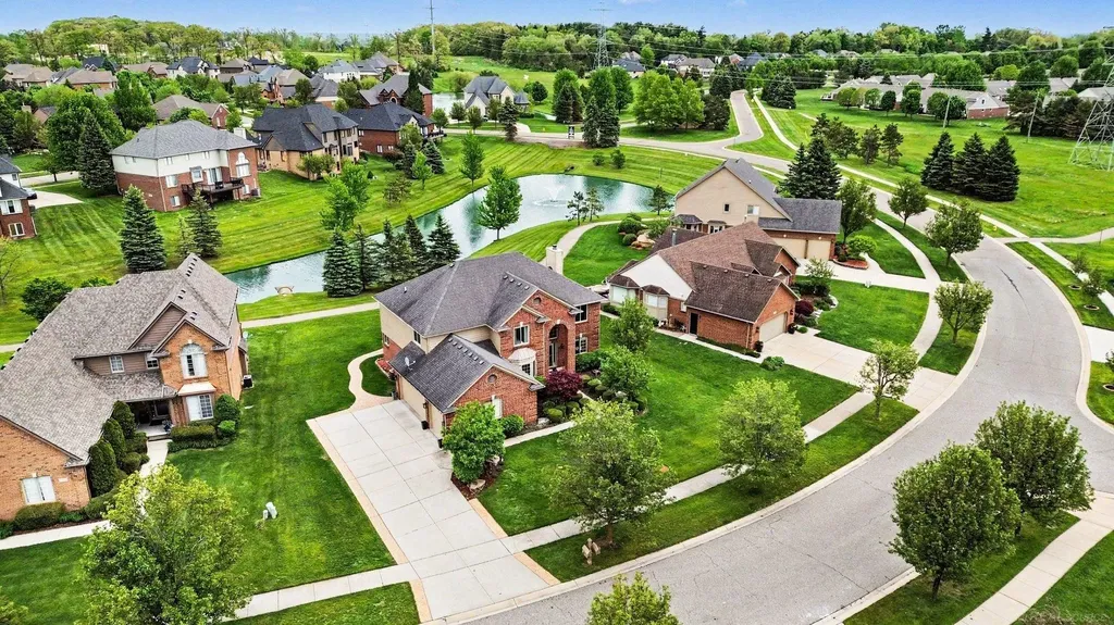 63564 Monticello E Drive Washington Township MI 48095