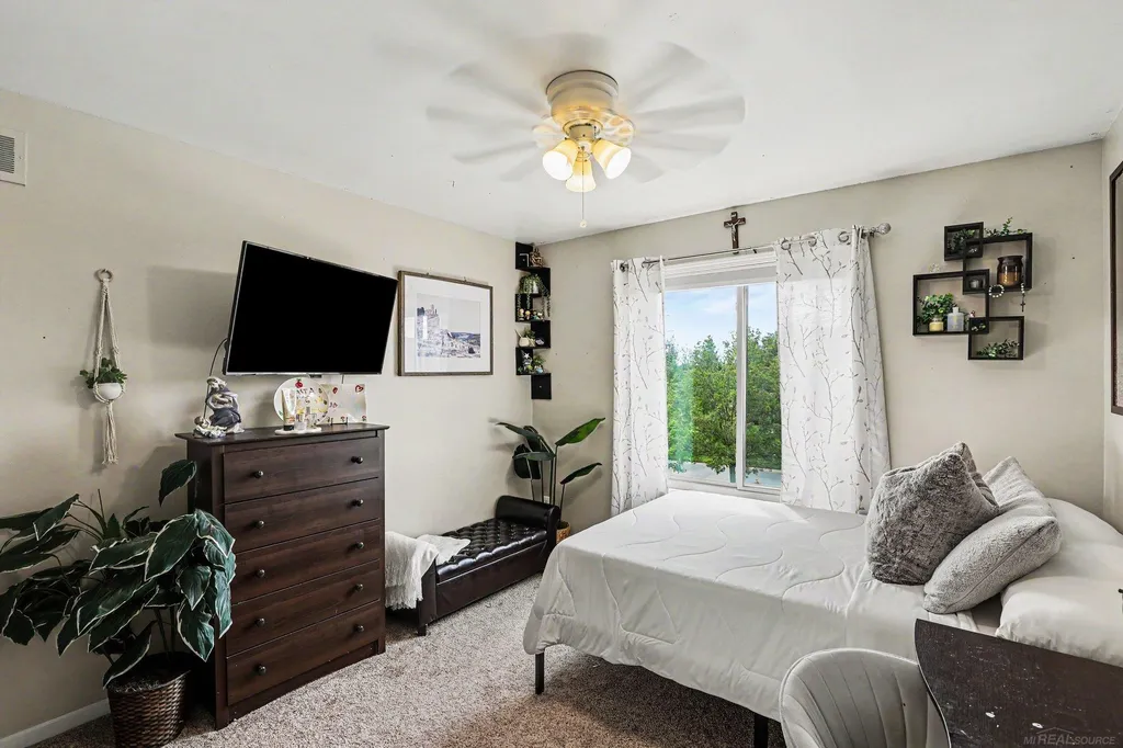 63564 Monticello E Drive Washington Township MI 48095