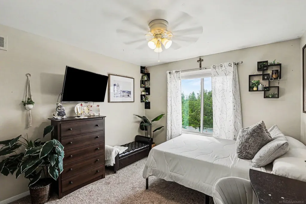 63564 Monticello E Drive Washington Township MI 48095