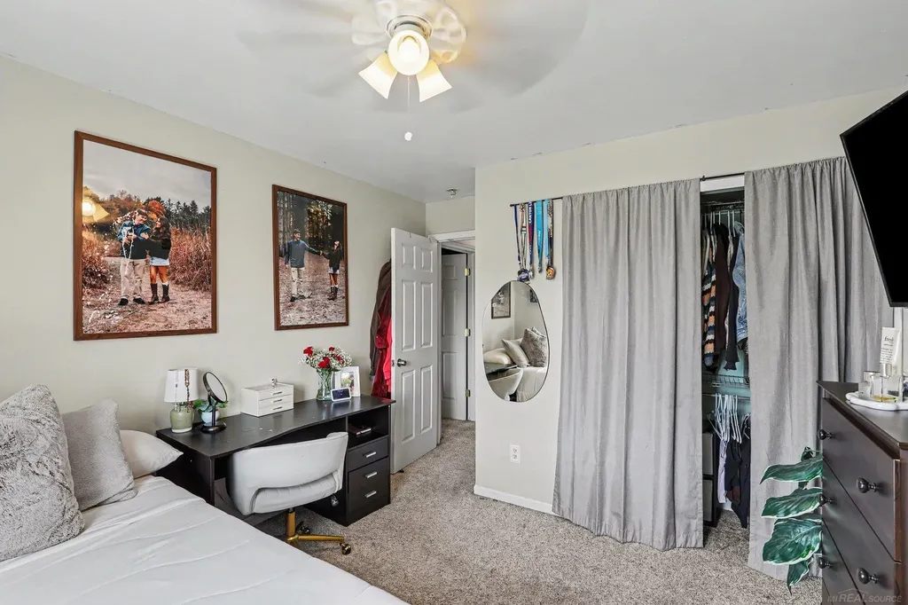 63564 Monticello E Drive Washington Township MI 48095