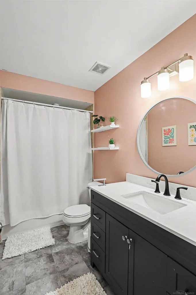 63564 Monticello E Drive Washington Township MI 48095