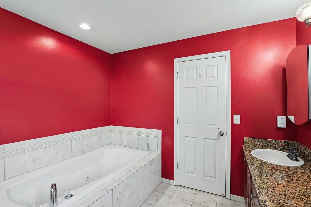 63564 Monticello E Drive Washington Township MI 48095
