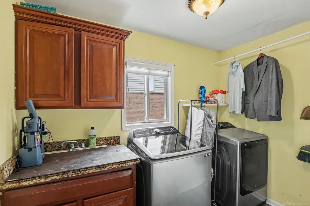 63564 Monticello E Drive Washington Township MI 48095