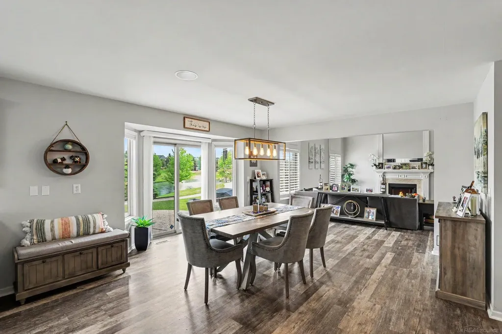 63564 Monticello E Drive Washington Township MI 48095