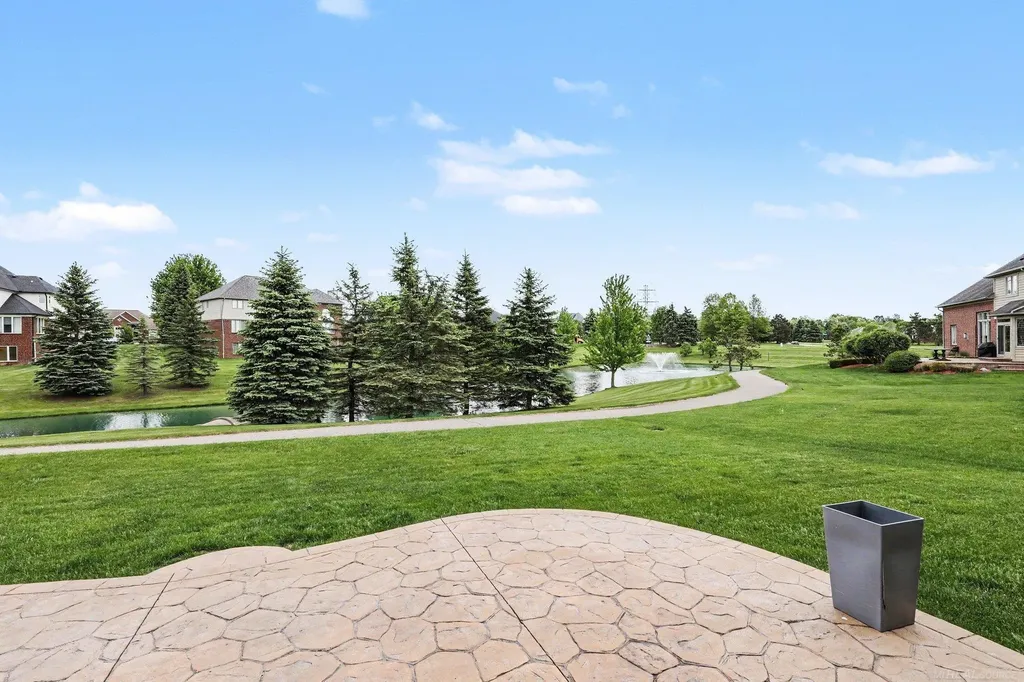 63564 Monticello E Drive Washington Township MI 48095