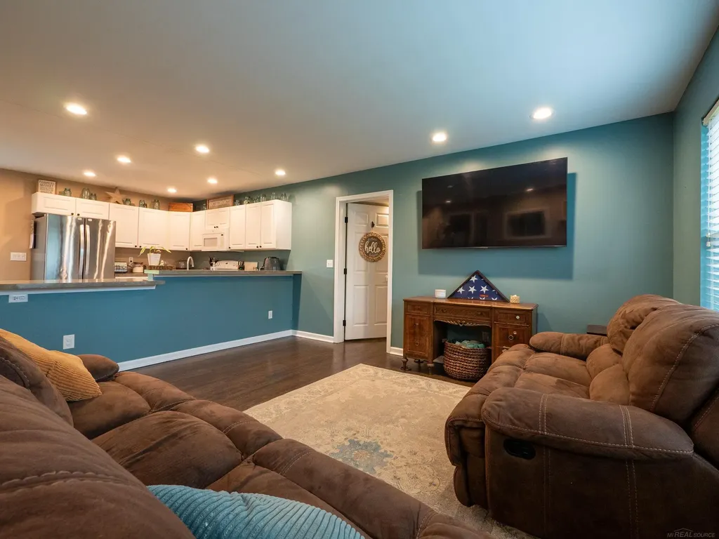 29681 Rogan Lenox Township MI 48048