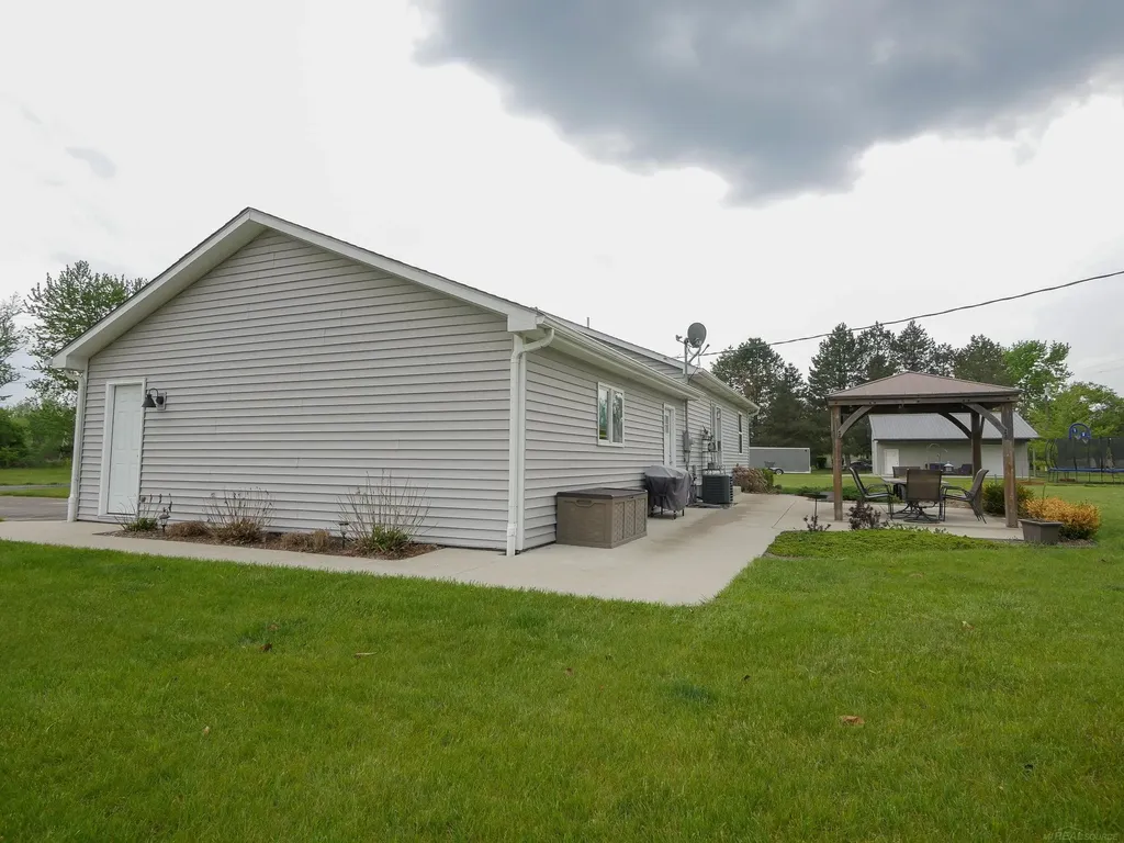 29681 Rogan Lenox Township MI 48048
