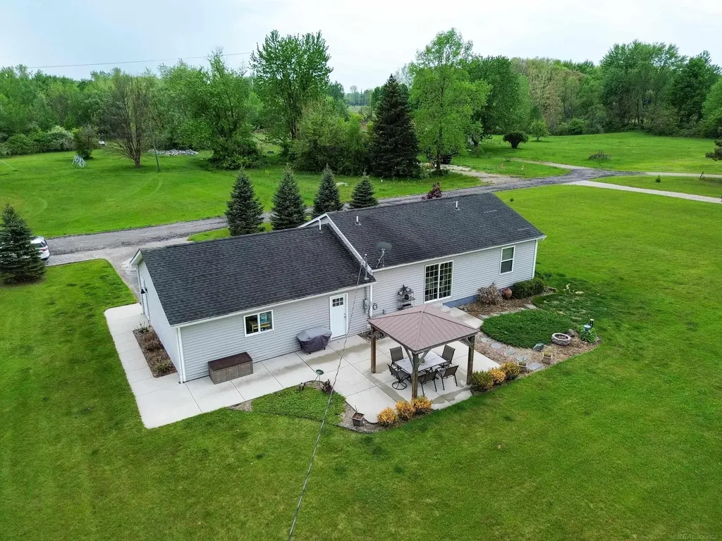 29681 Rogan Lenox Township MI 48048